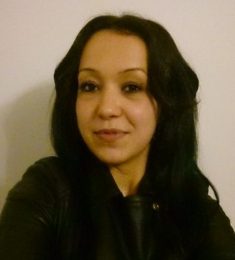 Yanica, 52 години , Хетеросексуален/а, Жена, London, United Kingdom