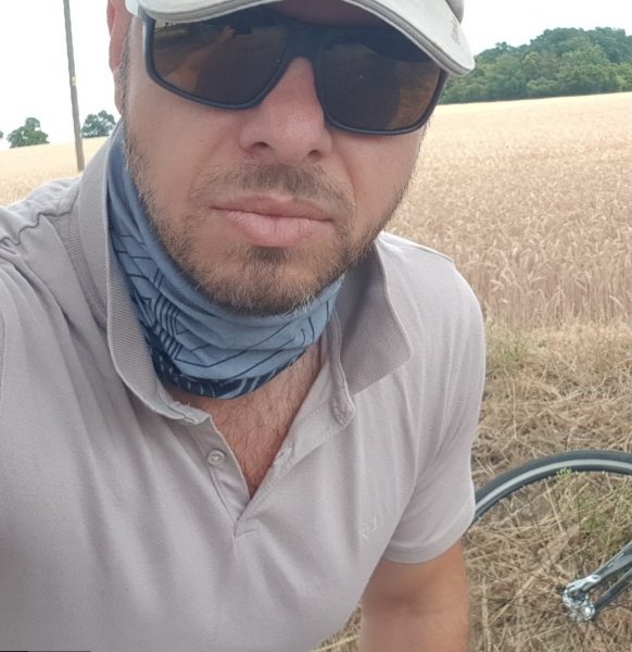 Dima, 43 години , Хетеросексуален/а, Bedford, England, United Kingdom