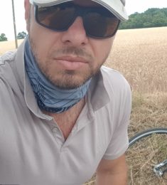 Dima, 43 години , Хетеросексуален/а, Мъж, Bedford, United Kingdom