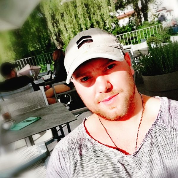 Shano, 37 години , Хетеросексуален/а, Munich, Bavaria, Germany