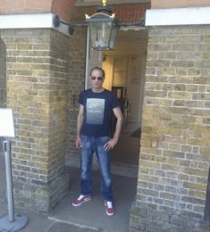 Besan69, 57 години , Хетеросексуален/а, Мъж, London, United Kingdom