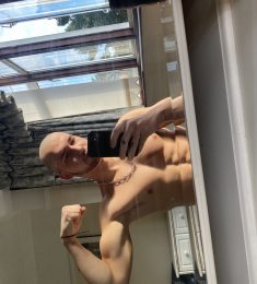 Kristiyan, 29 години , Хетеросексуален/а, Мъж, London, United Kingdom