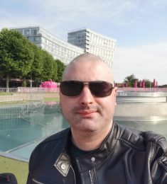 , 43 години , Хетеросексуален/а, Мъж, Liverpool, United Kingdom