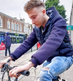 Rumen, 31 години , Хетеросексуален/а, Мъж, Peterborough, United Kingdom
