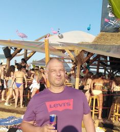mitko, 48 години , Хетеросексуален/а, Мъж, London, United Kingdom