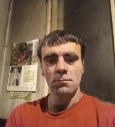 Genadi, 38 години , Хетеросексуален/а, Мъж, Plovdiv, Bulgaria
