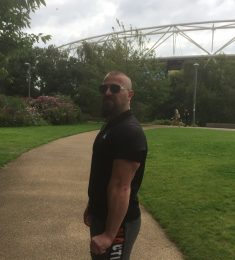 Stefan, 42 години , Хетеросексуален/а, Мъж, London, United Kingdom