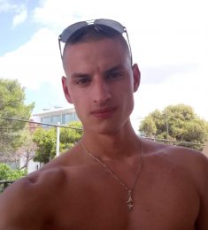 Antonio, 27 години , Хетеросексуален/а, Мъж, Newcastle upon Tyne, United Kingdom