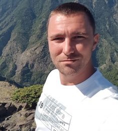 Vik, 35 години , Хетеросексуален/а, Мъж, London, United Kingdom