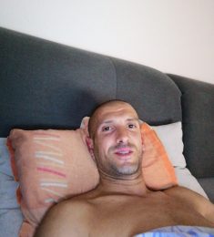 Ivan, 36 години , Хетеросексуален/а, Мъж, Flensburg, Germany
