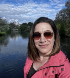 Mari, 45 години , Хетеросексуален/а, Жена, London, United Kingdom