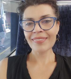, 55 години , Хетеросексуален/а, Жена, London, United Kingdom
