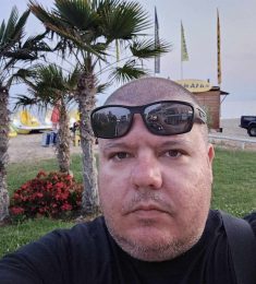 Andy, 41 години , Хетеросексуален/а, Мъж, Brighton, United Kingdom
