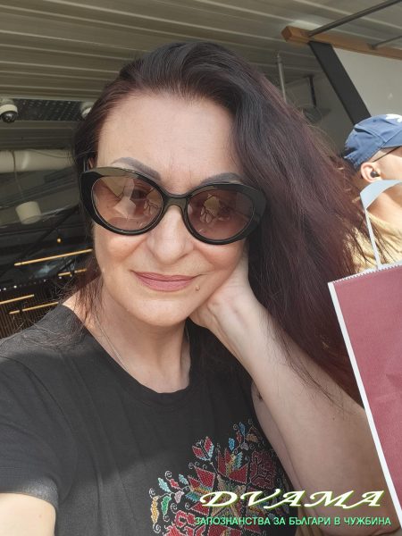 Ivana, 59 години , Хетеросексуален/а, Oxford, England, United Kingdom