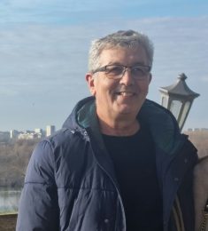 Dimcho, 65 години , Хетеросексуален/а, Мъж, Borehamwood, United Kingdom