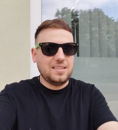 Rostislav, 35 години , Хетеросексуален/а, Мъж, Berlin, Germany